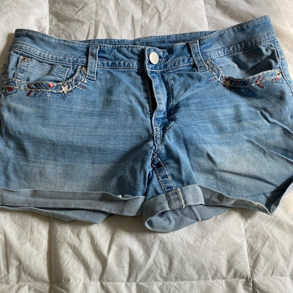Knox Rose Jean Shorts